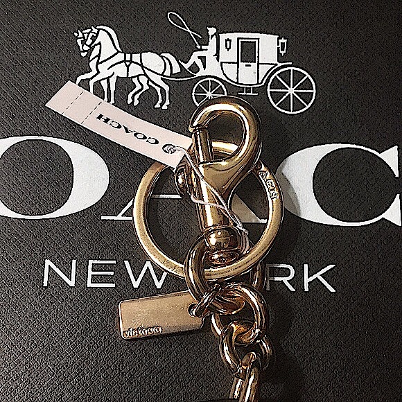 COACH BAD GIRLS CLUB BAG CHARM SIGNATURE CANVAS - Picture 5 of 12